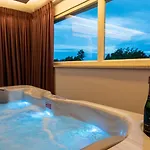 Beautiful Sveta Anna With Jacuzzi In Villa Tinjan