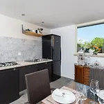 Beautiful Sveta Anna With Jacuzzi In Villa Tinjan