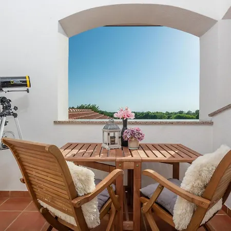 Beautiful Sveta Anna With Jacuzzi In Villa