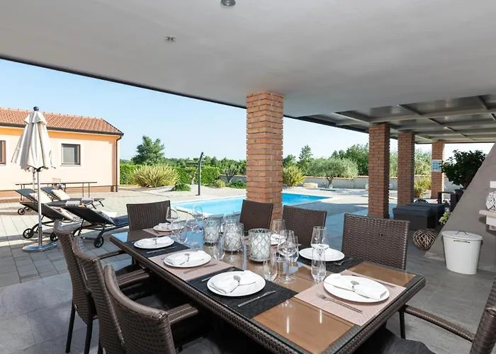 Villa Beautiful Sveta Anna With Jacuzzi In *