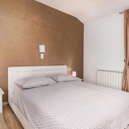 Villa Beautiful Sveta Anna With Jacuzzi In *