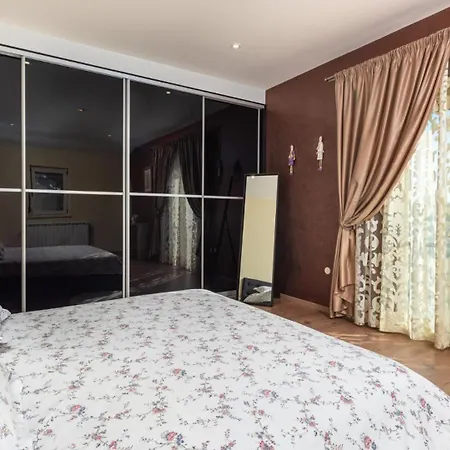 Beautiful Sveta Anna With Jacuzzi In Villa *